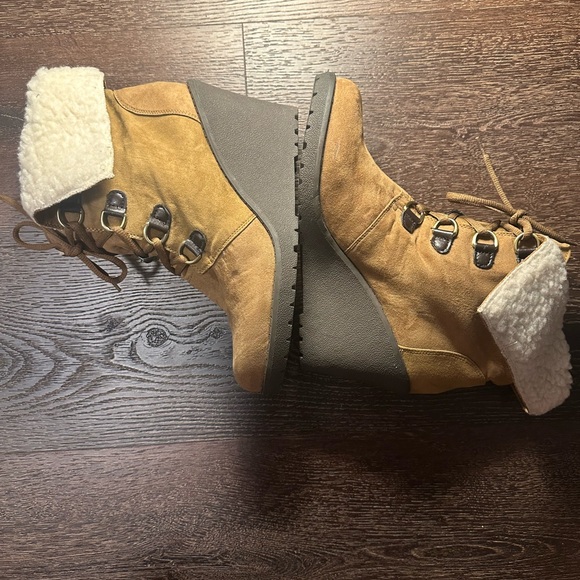 Route 66 Tan Size 8.5 Ankle Boots Wedges - Picture 2 of 8